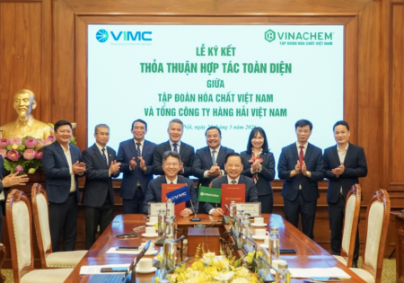 Tập đoàn hoá chất Việt Nam Vinachem và Tổng công ty Hàng hải Việt Nam ký kết thỏa thuận hợp tác toàn diện