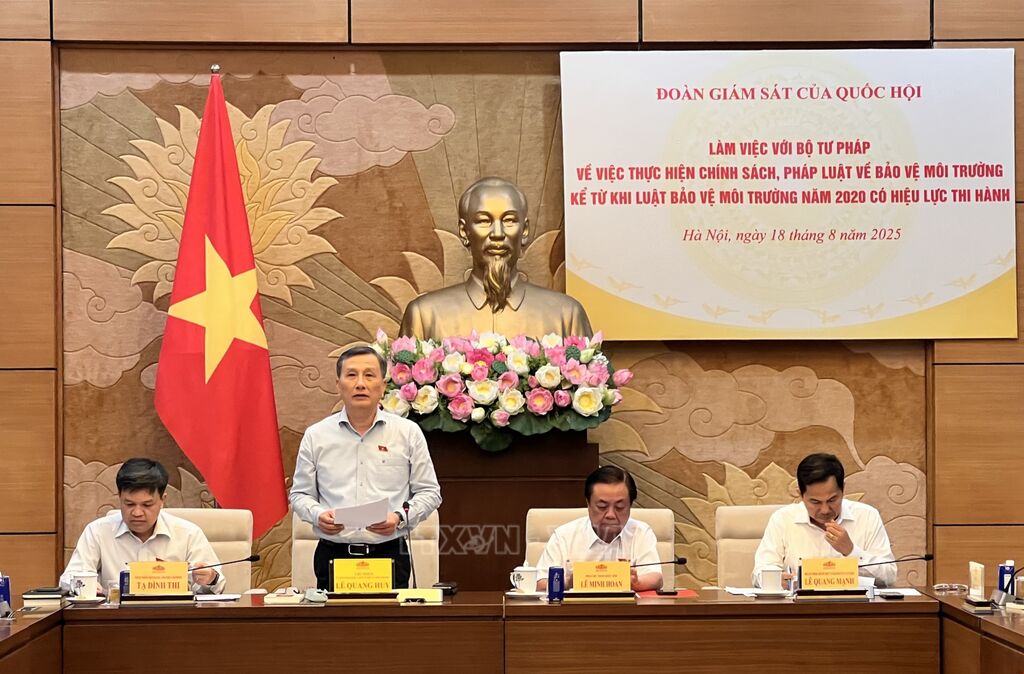 Hoàn thiện hệ thống pháp luật về môi trường theo tinh thần Nghị quyết 66 - NQ/TW
